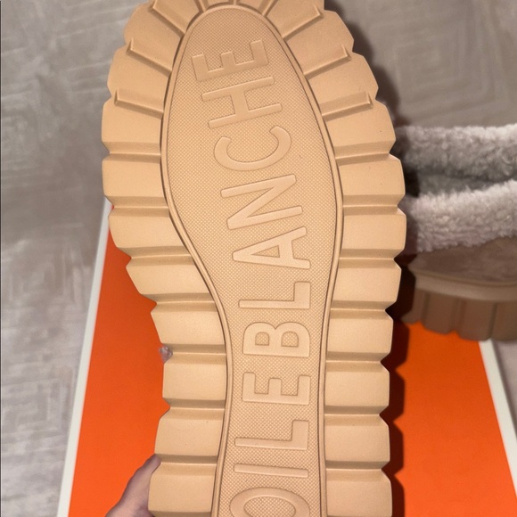 NWT VOILE BLANCHE Grenelle Genuine Shearling
Platform Loafer in Brown - Picture 16 of 16